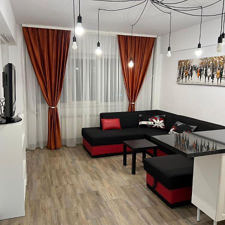 First Studio Bukarest Exteriör bild